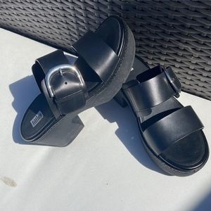 Fitflop sandals, clogs, mules sz 7 chunky heel